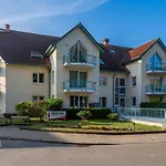 Moewe Mit Balkon, Ein Strandkorb Im Sommer Und 2 Fahrraeder Апартаменты