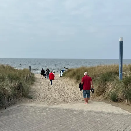 Moewe Mit Balkon, Ein Strandkorb Im Sommer Und 2 Fahrraeder Apartmán Zempin