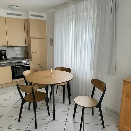 Ferienwohnung Moewe Mit Balkon Und Einem Strandkorb Im Sommer Zempin