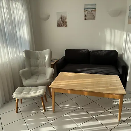 Moewe Mit Balkon, Ein Strandkorb Im Sommer Und 2 Fahrraeder Апартаменты *