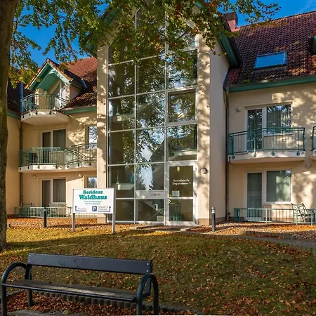 Moewe Mit Balkon, Ein Strandkorb Im Sommer Und 2 Fahrraeder Apartmán Zempin