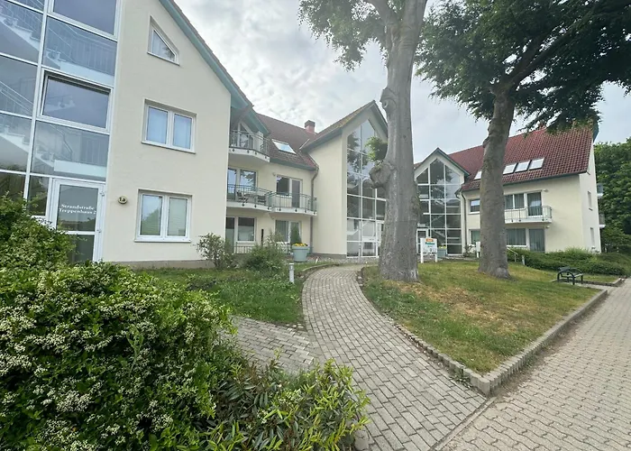 Moewe Mit Balkon, Ein Strandkorb Im Sommer Und 2 Fahrraeder 公寓