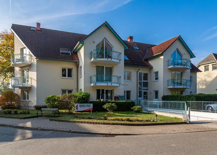 Moewe Mit Balkon, Ein Strandkorb Im Sommer Und 2 Fahrraeder 公寓